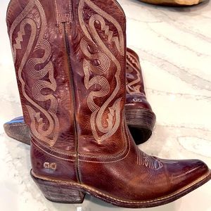 Women’s BedStu Cowboy Boots sz 9
